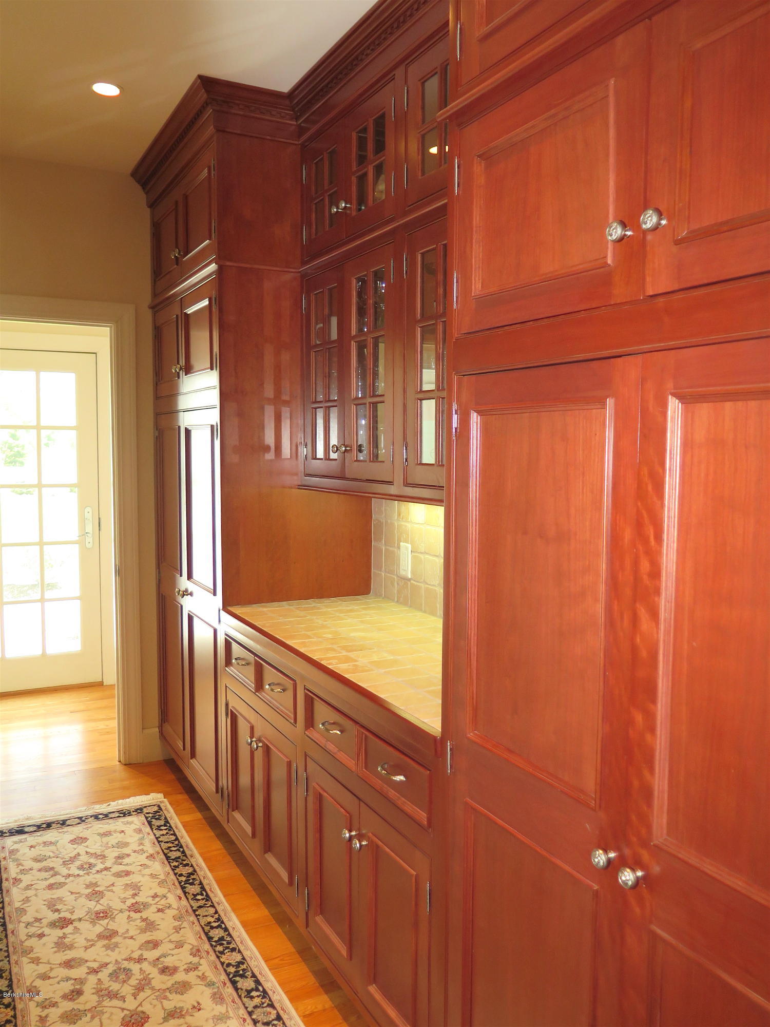 Bar or Butler's Pantry