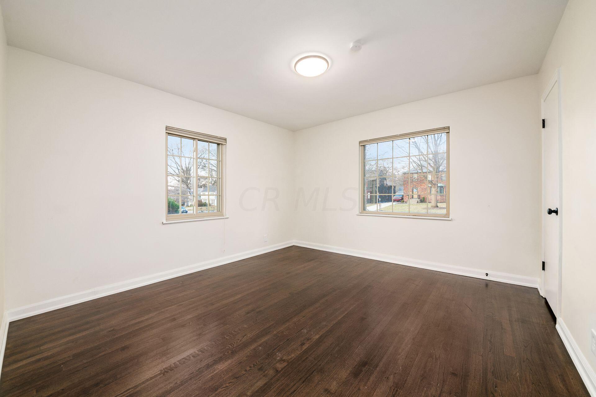 147 West Cooke Road Columbus, OH 43214 - Photo 22 of 57 023_5bc9d_L 147 W Cooke Rd045