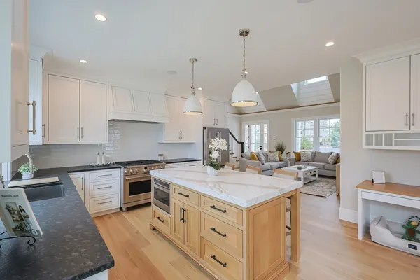 $2,075,000 | 72 Woodside Drive, Falmouth, MA 02536