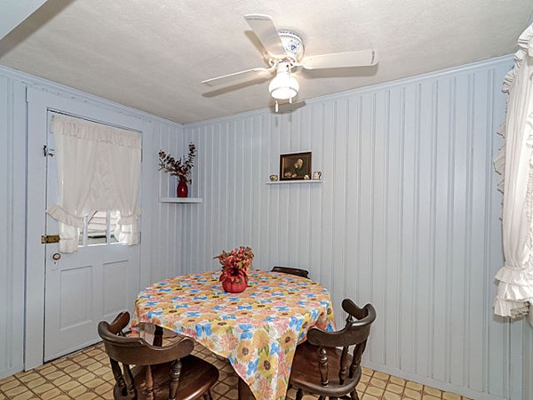 55 Ellery Road Waltham, MA 02453 - Photo 9 of 30 Gallery Image 9