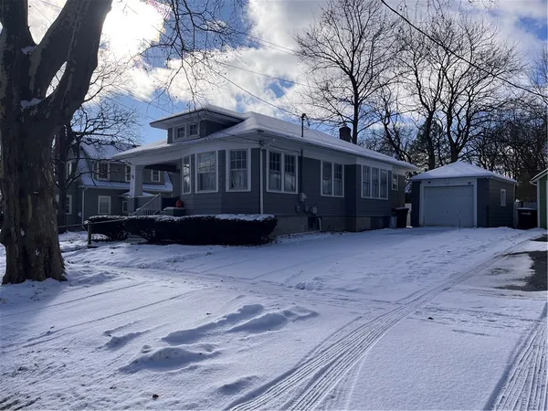 $2,200 | 98 Charlotte Street, Canandaigua City, NY 14424
