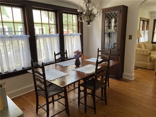 $2,200 | 98 Charlotte Street, Canandaigua City, NY 14424