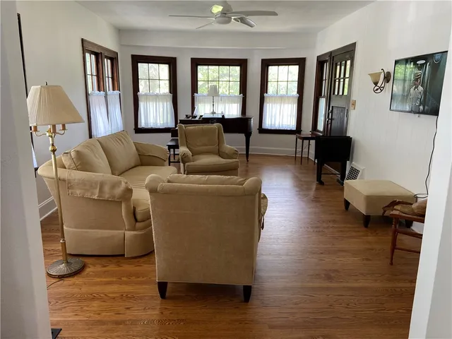 $2,350 | 98 Charlotte Street, Canandaigua City, NY 14424