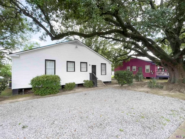 $1,050 | 4724 Convention Street, Baton Rouge, LA 70806