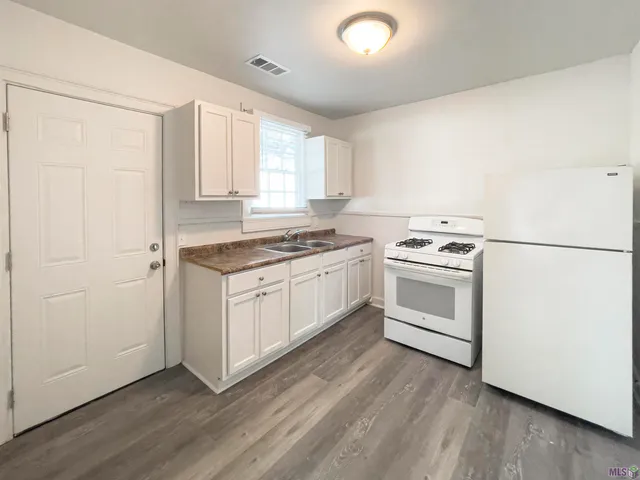 $1,050 | 4724 Convention Street, Baton Rouge, LA 70806