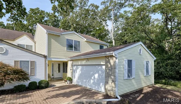 $350,000 | 1503 Walpole Drive, Chesterfield, MO 63017