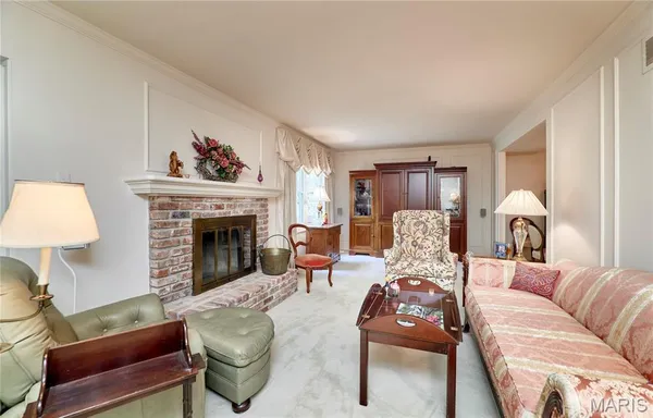 $350,000 | 1503 Walpole Drive, Chesterfield, MO 63017