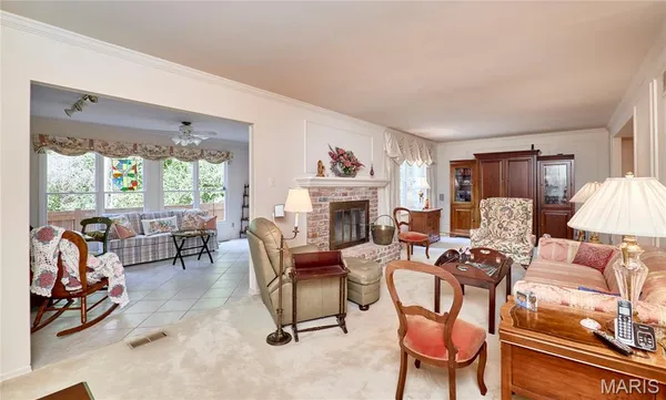 $350,000 | 1503 Walpole Drive, Chesterfield, MO 63017