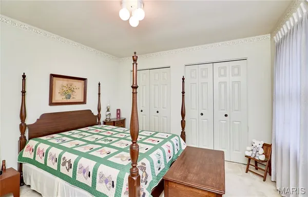 $350,000 | 1503 Walpole Drive, Chesterfield, MO 63017