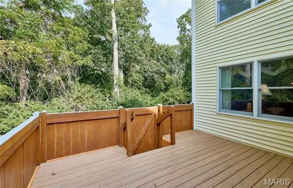 $350,000 | 1503 Walpole Drive, Chesterfield, MO 63017
