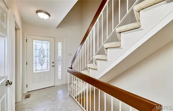 $350,000 | 1503 Walpole Drive, Chesterfield, MO 63017