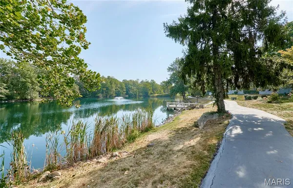 $350,000 | 1503 Walpole Drive, Chesterfield, MO 63017