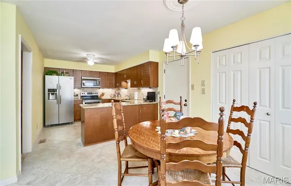 $350,000 | 1503 Walpole Drive, Chesterfield, MO 63017