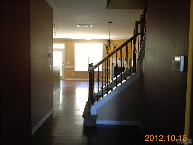 133 Longchamp Lane Cary, NC 27519 - Photo 2 of 6