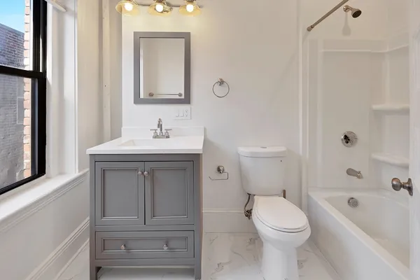 $6,100 | 866 Huntington Avenue, Unit 3, Boston, MA 02115