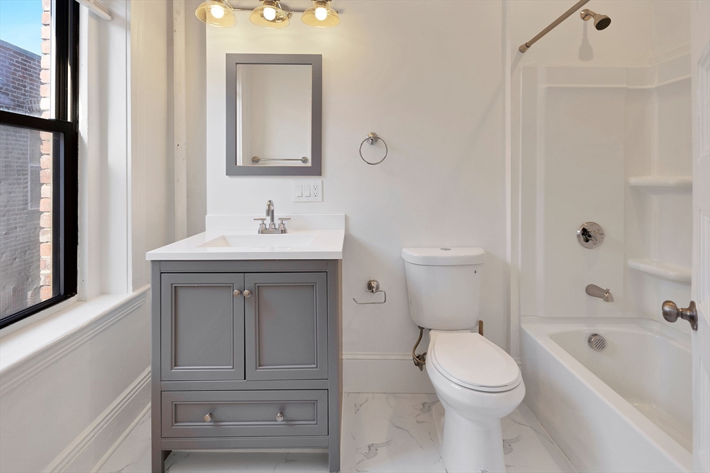 866 Huntington Avenue, Unit 3 Boston, MA 02115 - Photo 9 of 20