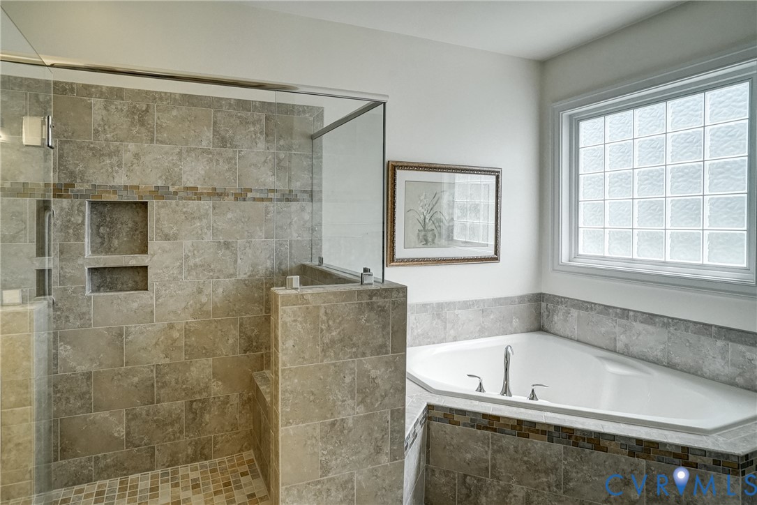 3606 Edenfield Road Midlothian, VA 23113 - Photo 39 of 67 Spacious bathroom featuring a corner soaking tub a