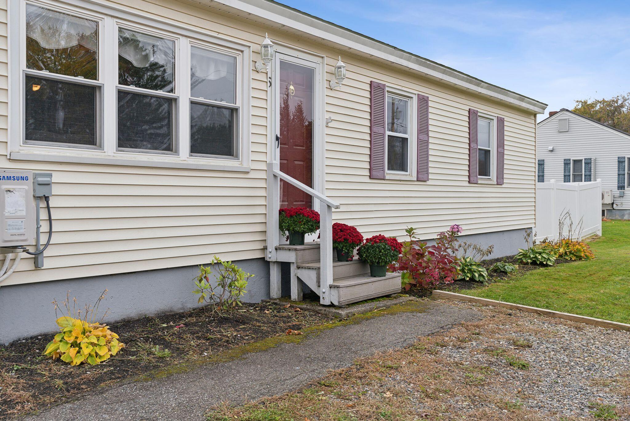 5 Marie Street Winslow, ME 04901 - Photo 12 of 42 21_DSC03159