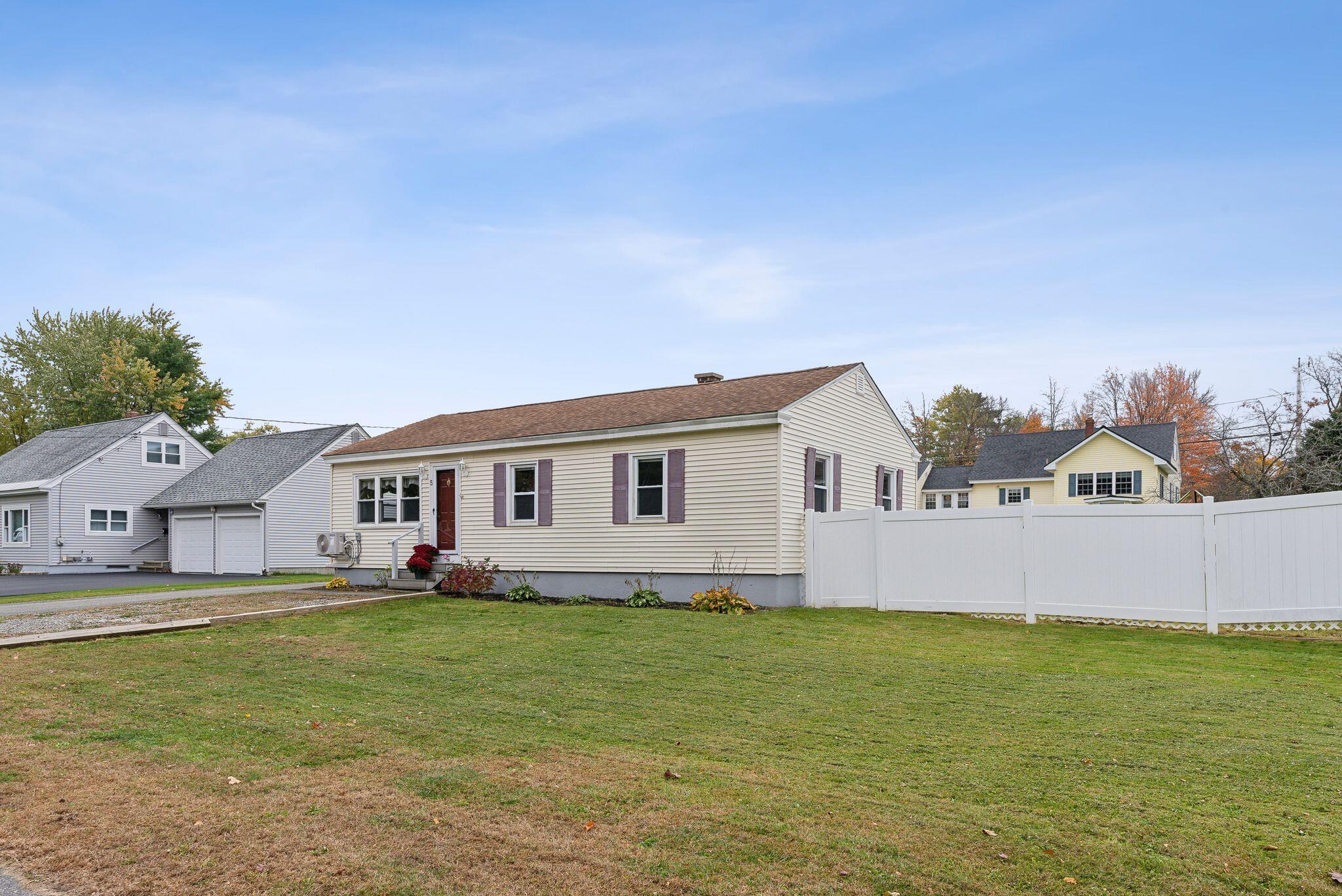 5 Marie Street Winslow, ME 04901 - Photo 3 of 42 3_DSC03154