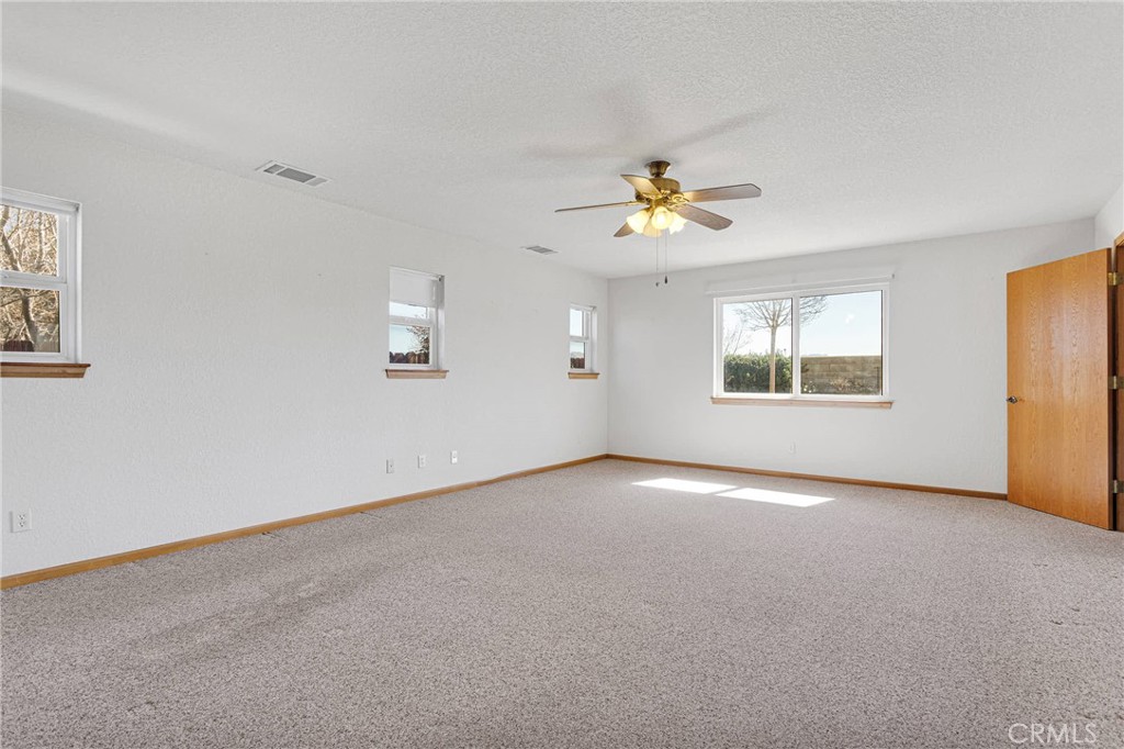 18043 Sunburst Road Victorville, CA 92395 - Photo 27 of 40