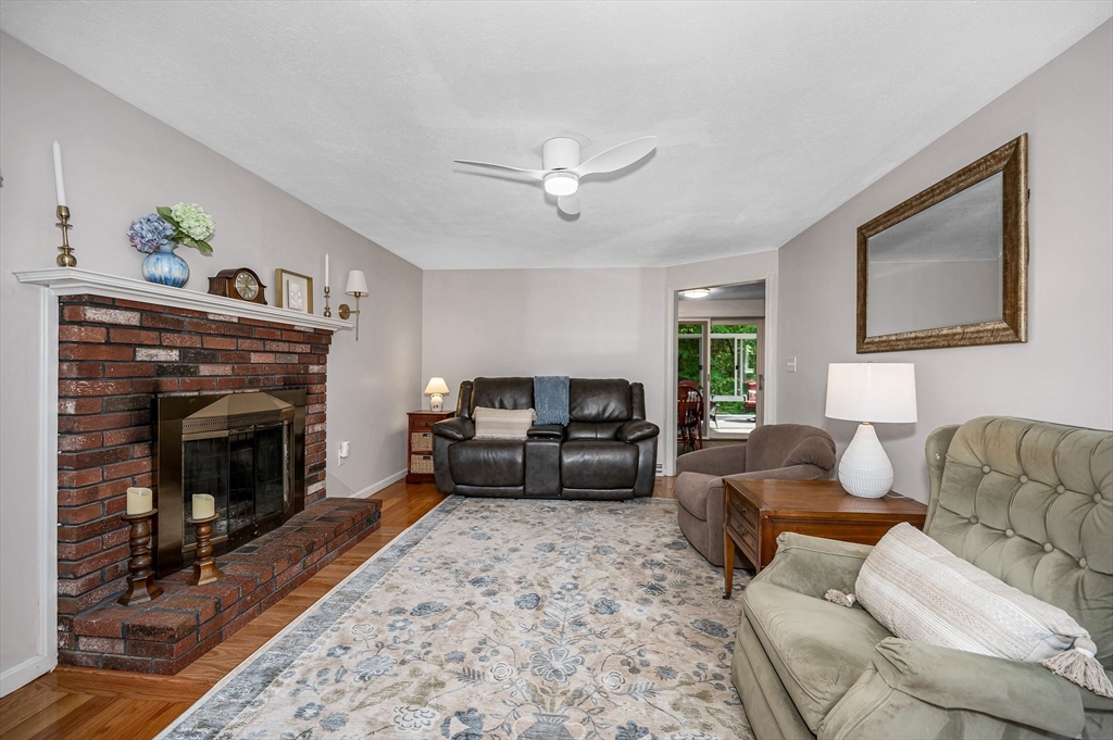 207 Trout Brook Road Dracut, MA 01826 - Photo 14 of 42