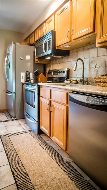 109 Coverdale Road Butler, PA 16001 - Photo 18 of 25 Matching Stainless Appliances