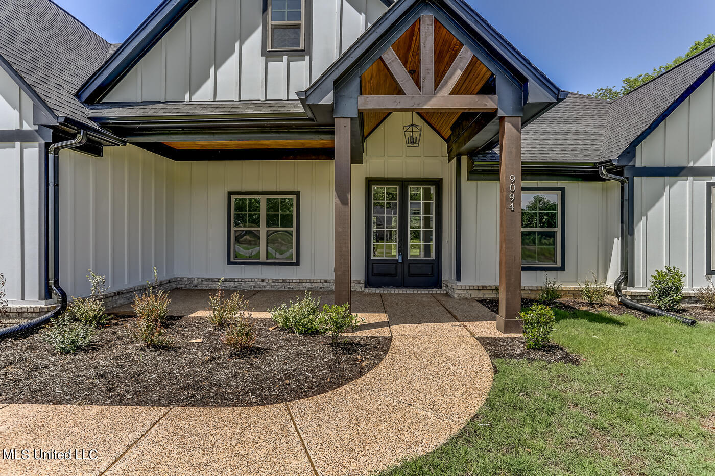 9094 Treadway Creek Hernando, MS 38632 - Photo 2 of 49 IMG_5594_5_6_7_8