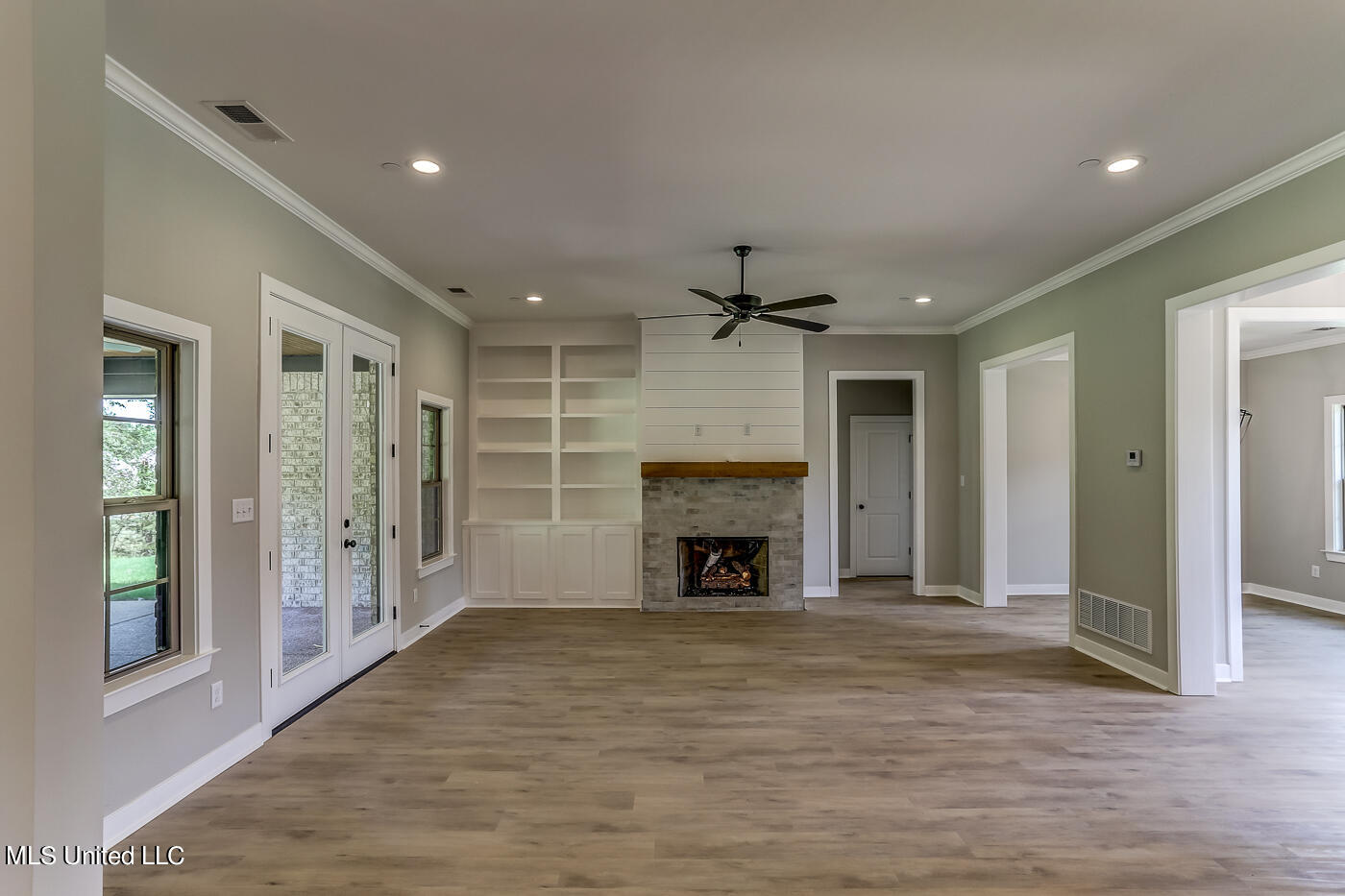 9094 Treadway Creek Hernando, MS 38632 - Photo 8 of 49 IMG_5629_30_31_32_33