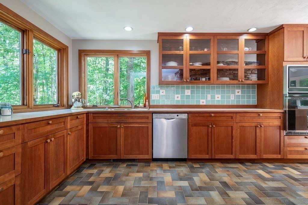 108 Stow Road Harvard, MA 01451 - Photo 12 of 41