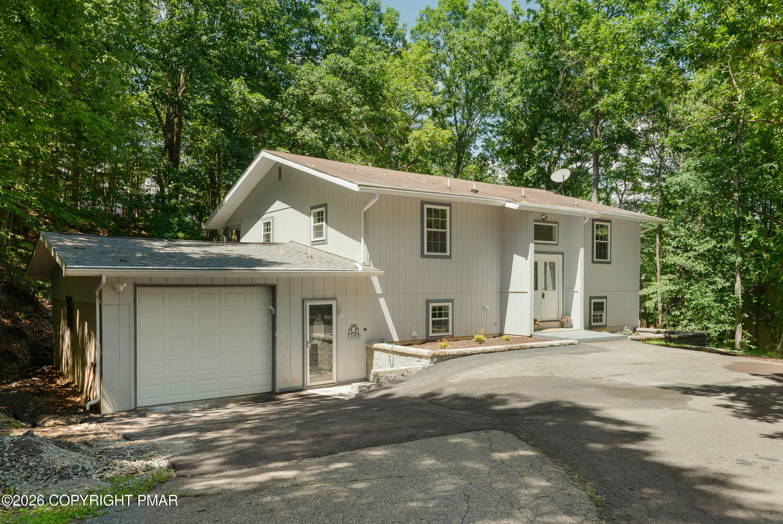 5966 Decker Road Bushkill, PA 18324 - Photo 1 of 38 Front of House