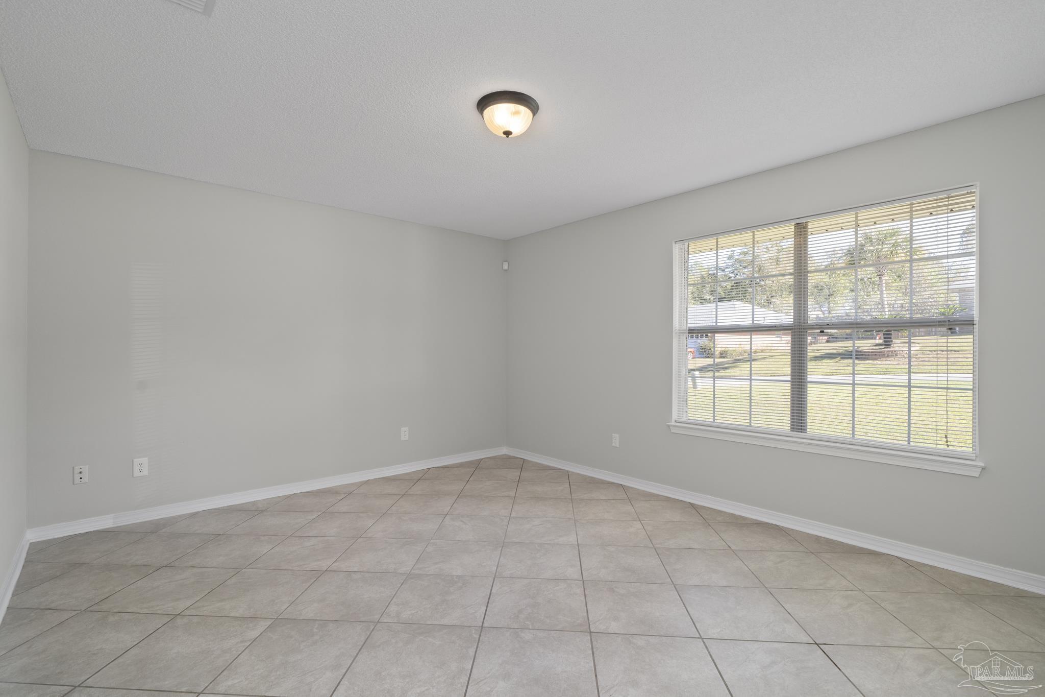 461 Turnberry Road Cantonment, FL 32533 - Photo 11 of 45 Gallery Image 11