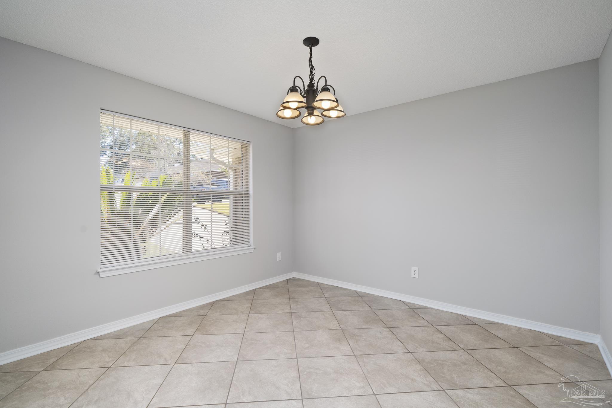 461 Turnberry Road Cantonment, FL 32533 - Photo 9 of 45 Gallery Image 9