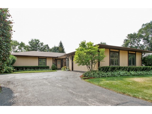 3165 Keystone Road Northbrook, IL 60062 - Photo 1 of 17 Gallery Image 1