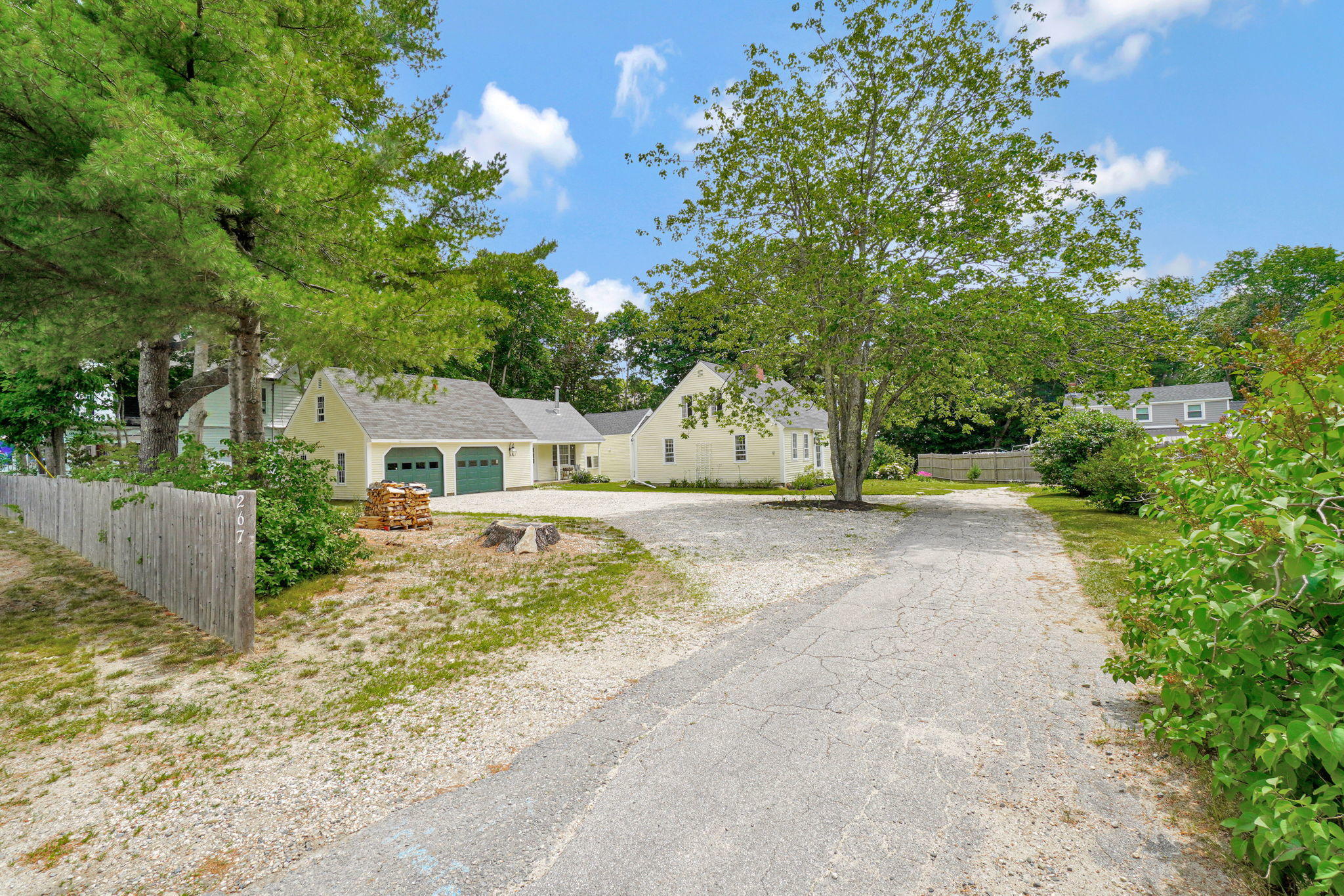 267 Foreside Road Falmouth, ME 04105 - Photo 3 of 47 Entrance