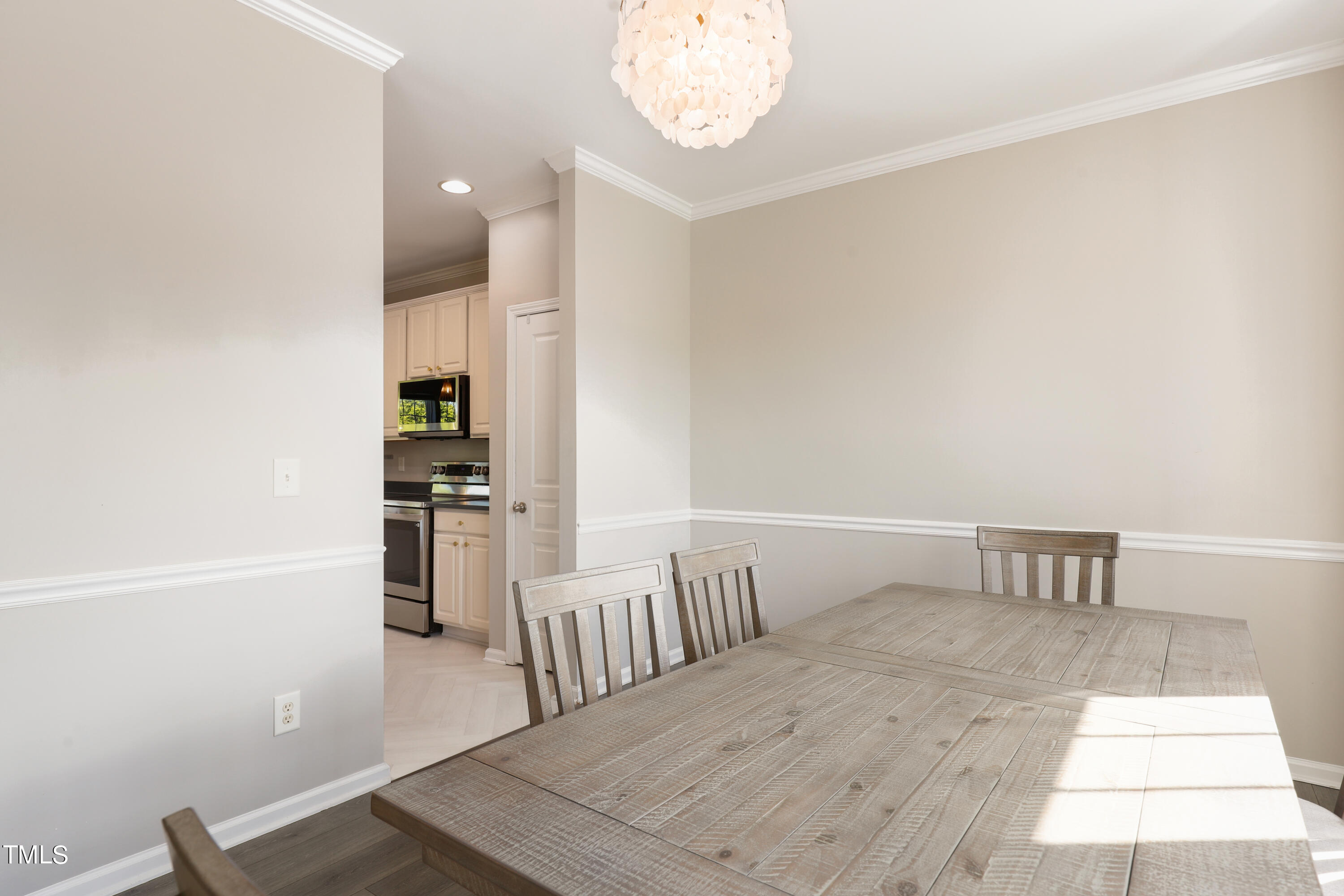 5925 Cameo Glass Way Raleigh, NC 27612 - Photo 12 of 38 Dining room with room for a large table