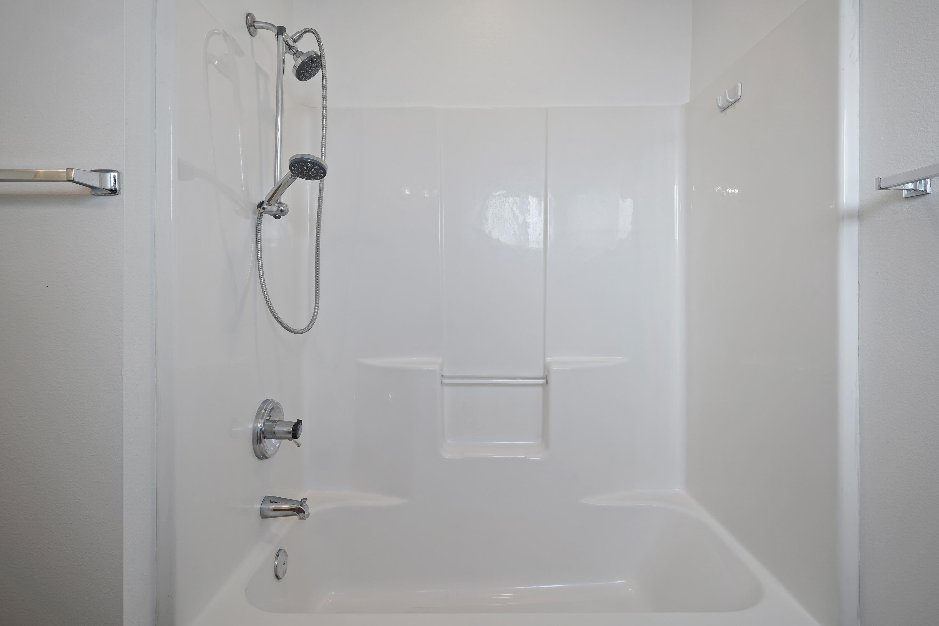 20770 Amber Way Bend, OR 97701 - Photo 14 of 28 14