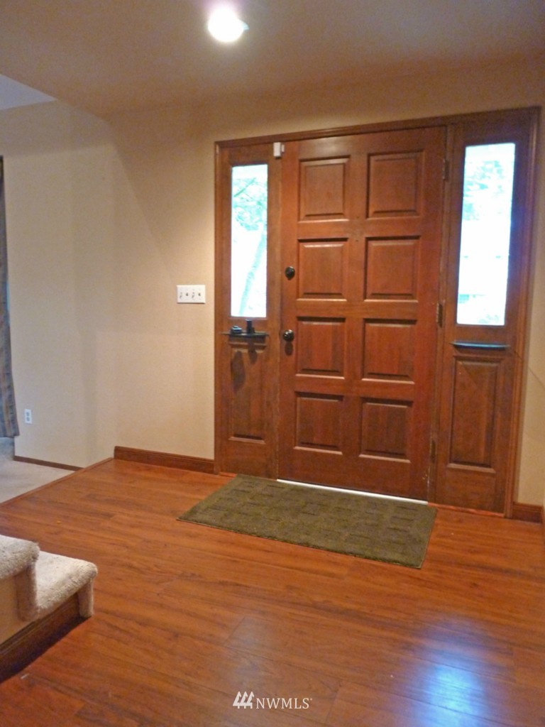14942 Southeast 184th Street Renton, WA 98058 - Photo 2 of 15 Gallery Image 2