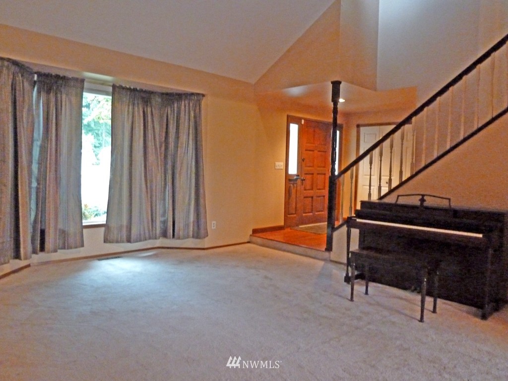 14942 Southeast 184th Street Renton, WA 98058 - Photo 3 of 15 Gallery Image 3