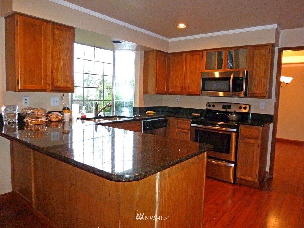 14942 Southeast 184th Street Renton, WA 98058 - Photo 6 of 15 Gallery Image 6