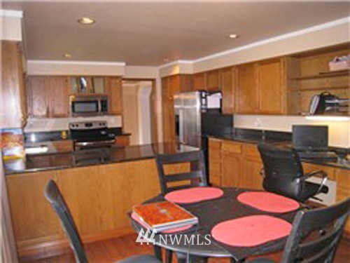 14942 Southeast 184th Street Renton, WA 98058 - Photo 7 of 15 Gallery Image 7