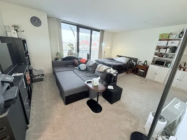 $2,600 | 60 Longwood Avenue, Unit 206, Brookline, MA 02446