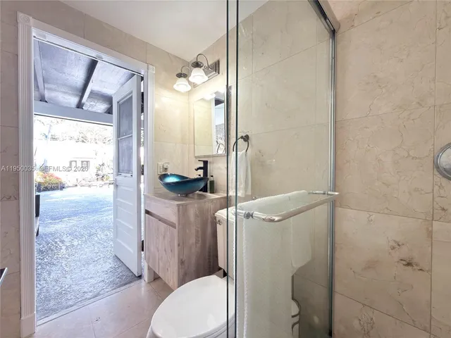 $3,549,000 | 7925 Southwest 124th Street, Pinecrest, FL 33156