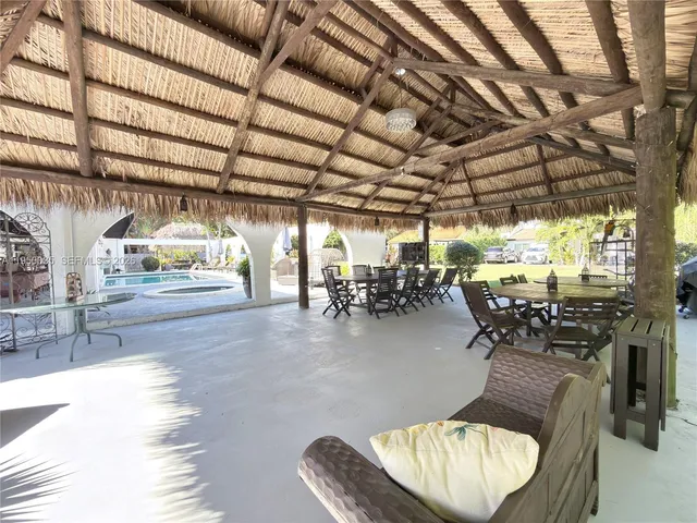 $3,549,000 | 7925 Southwest 124th Street, Pinecrest, FL 33156