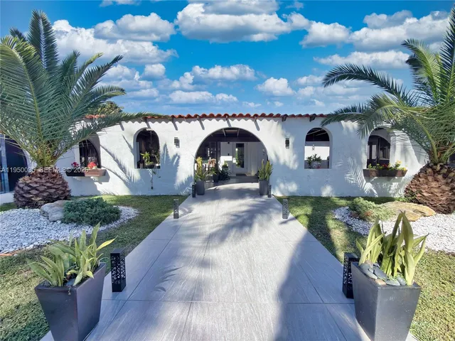 $3,549,000 | 7925 Southwest 124th Street, Pinecrest, FL 33156