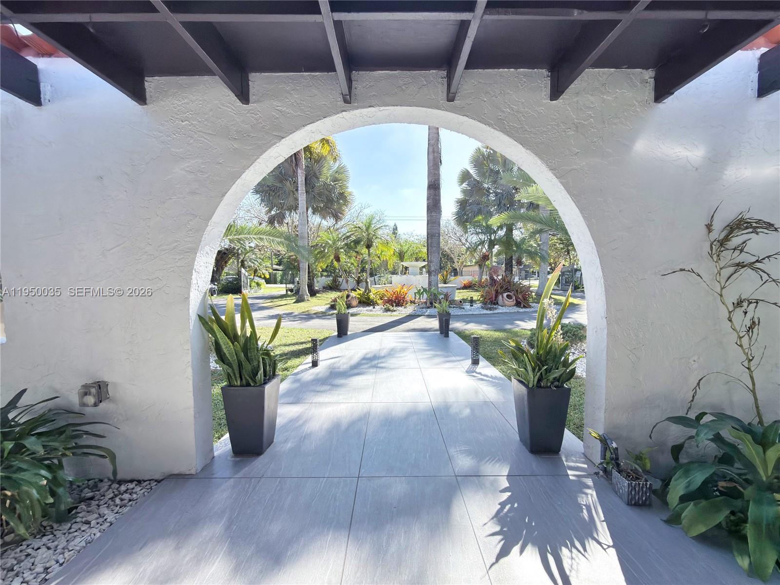 7925 Southwest 124th Street Pinecrest, FL 33156 - Photo 8 of 91