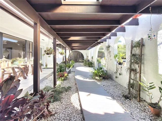 $3,549,000 | 7925 Southwest 124th Street, Pinecrest, FL 33156