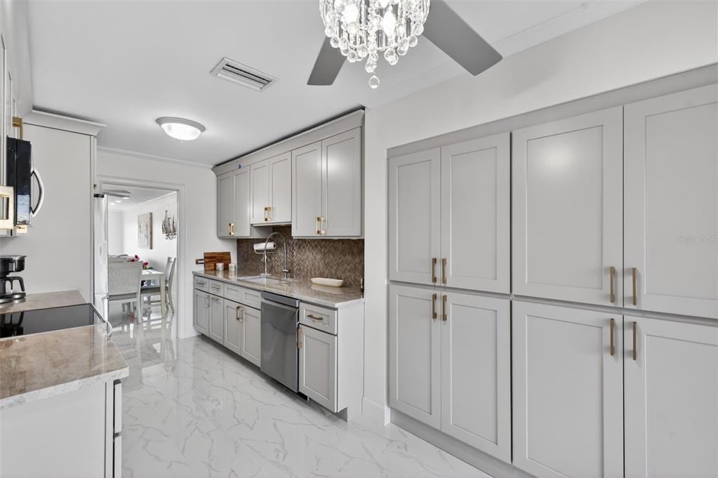 427 Boca Ciega Point Boulevard North St. Petersburg, FL 33708 - Photo 15 of 69