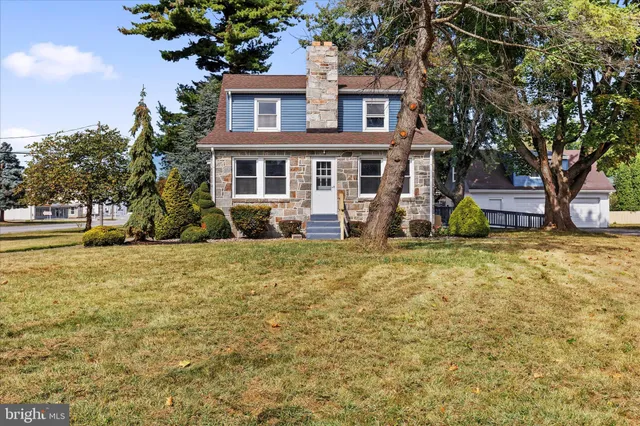 $325,000 | 2417 North George Street, York, PA 17406