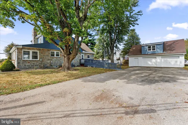 $325,000 | 2417 North George Street, York, PA 17406