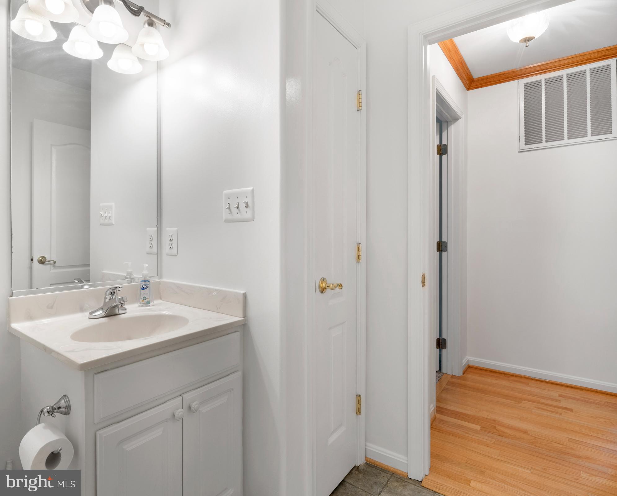 3115 Toftrees Place Brandywine, MD 20613 - Photo 36 of 60 Full Hall Bath